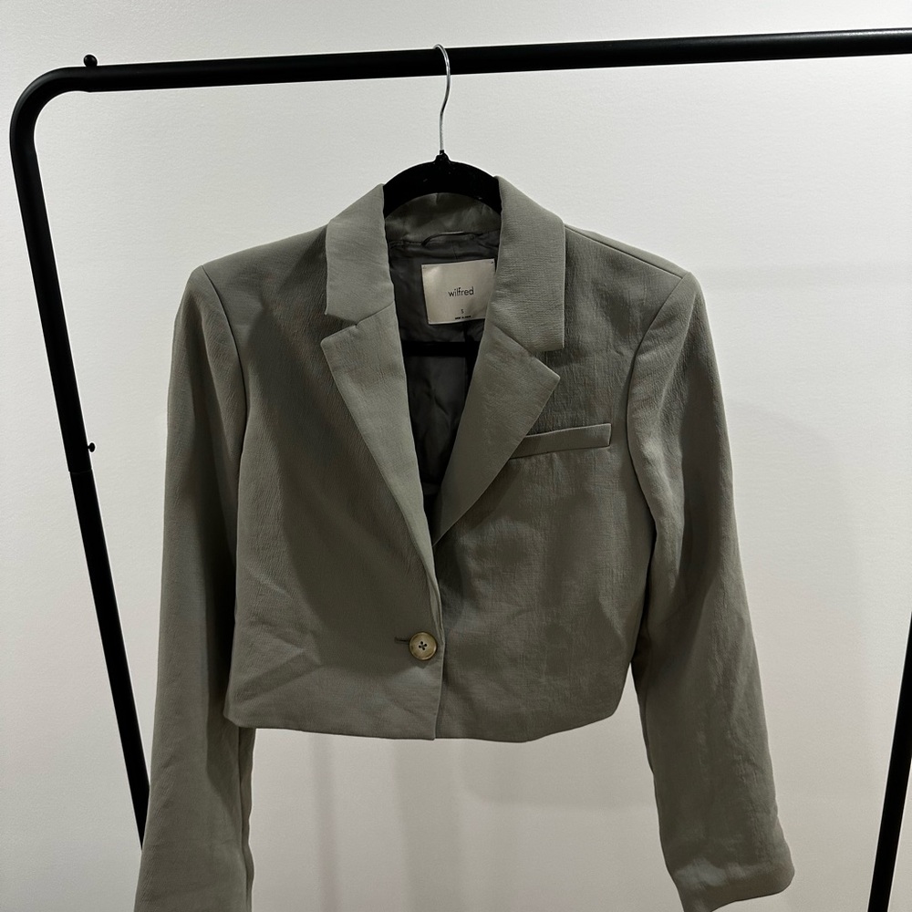 Wilfred Waist Blazer